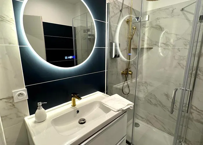 G1 Familial Lumineux Rdc Centre Apartamento Angulema